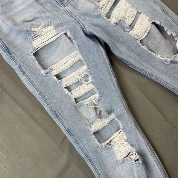 Hollister Ultra High Rise Mom Jeans Women's 7R W28 L27 Light Blue Zip Fly Button - Picture 3 of 11